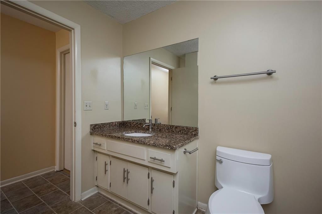 5926 N Chatham Avenue — photo 27