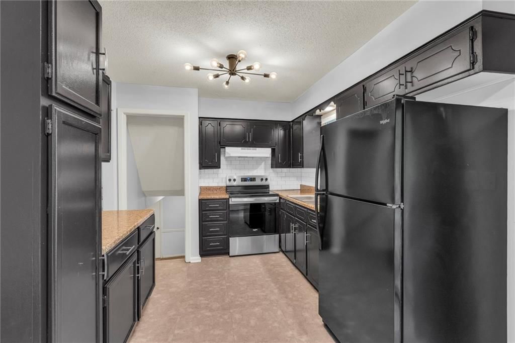 9810 Wallace Avenue — photo 10