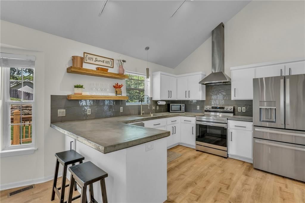 1310 NW 74th Place — photo 7