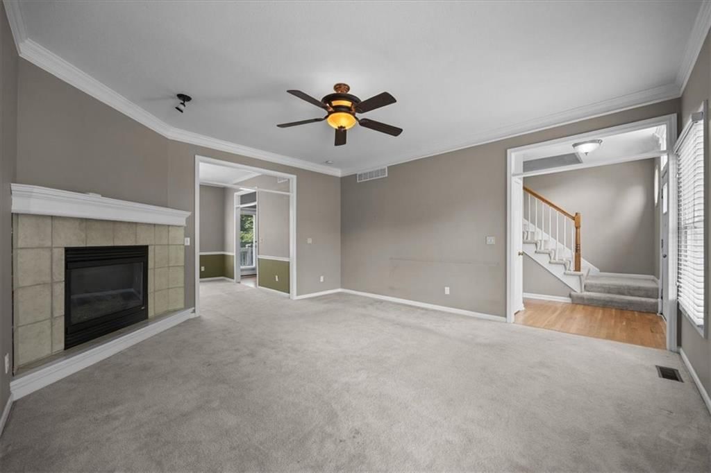 930 E 126th Terrace — photo 4