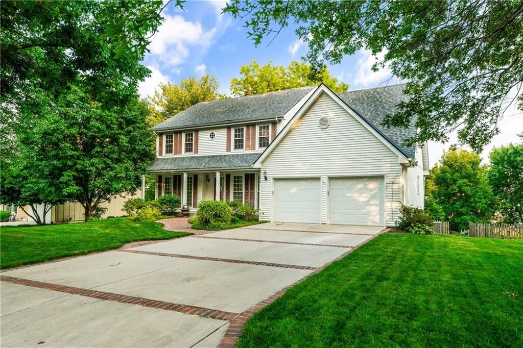 8541 Oakview Drive — photo 2