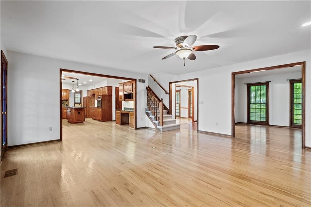 8541 Oakview Drive — photo 11