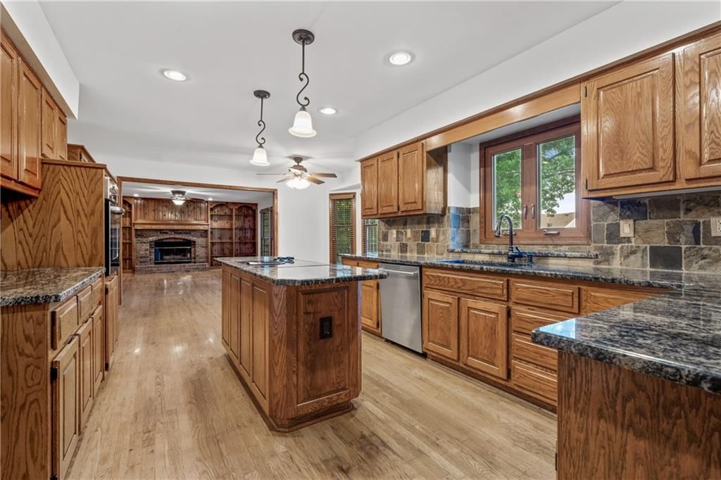 8541 Oakview Drive — photo 18