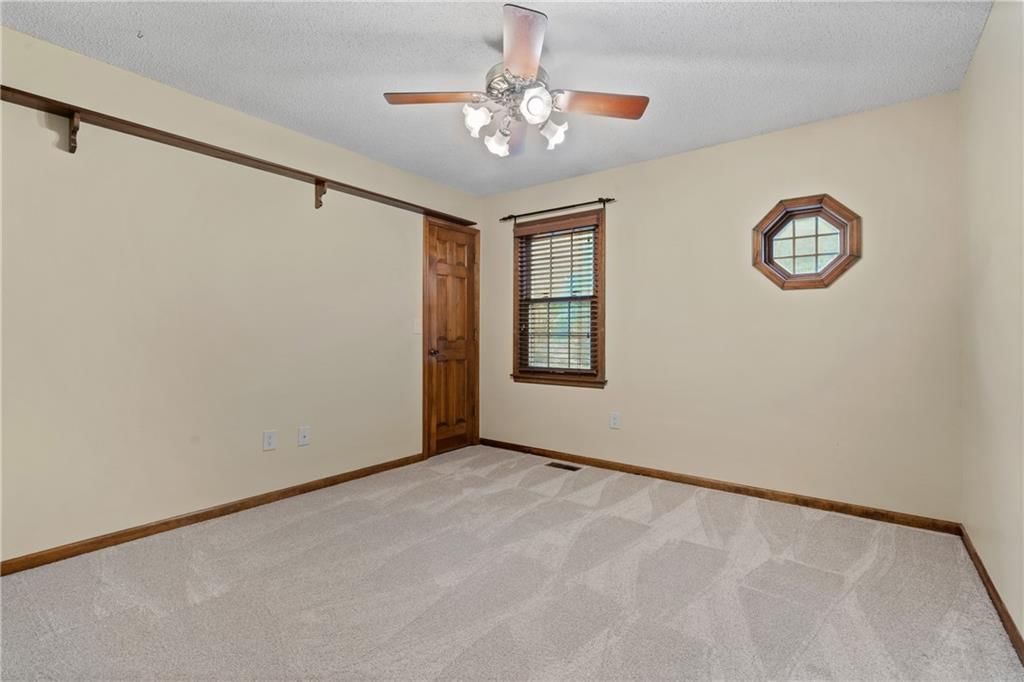 8541 Oakview Drive — photo 25