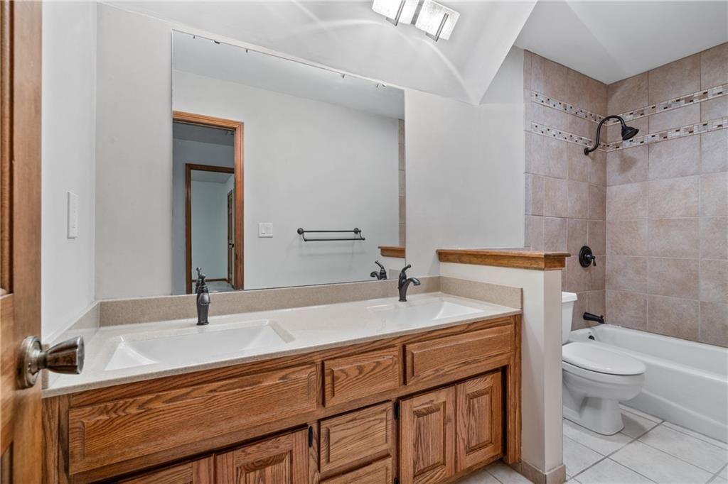 8541 Oakview Drive — photo 27