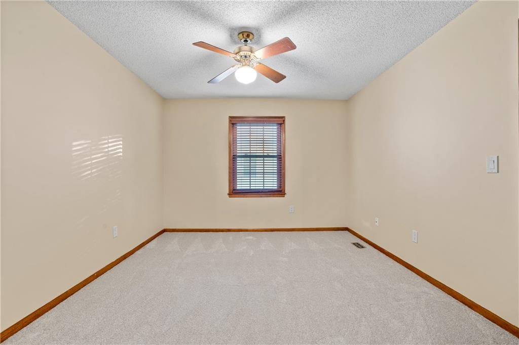 8541 Oakview Drive — photo 31