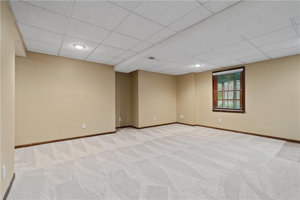 8541 Oakview Drive — photo 34