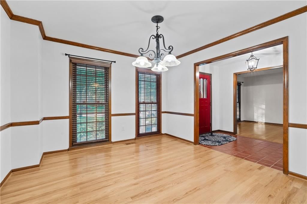 8541 Oakview Drive — photo 6