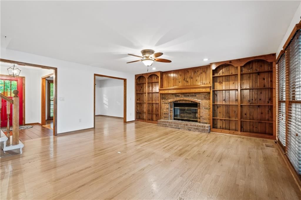 8541 Oakview Drive — photo 10