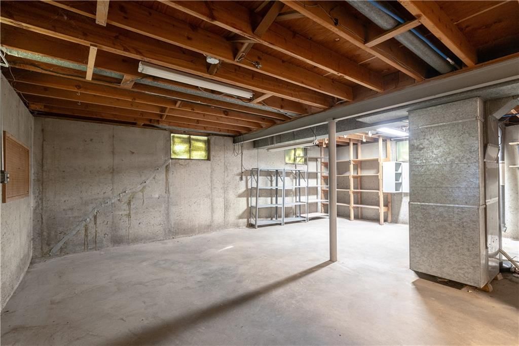2901 N Spring Street — photo 23