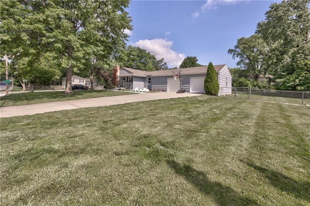 7845 Pawnee Drive — photo 38