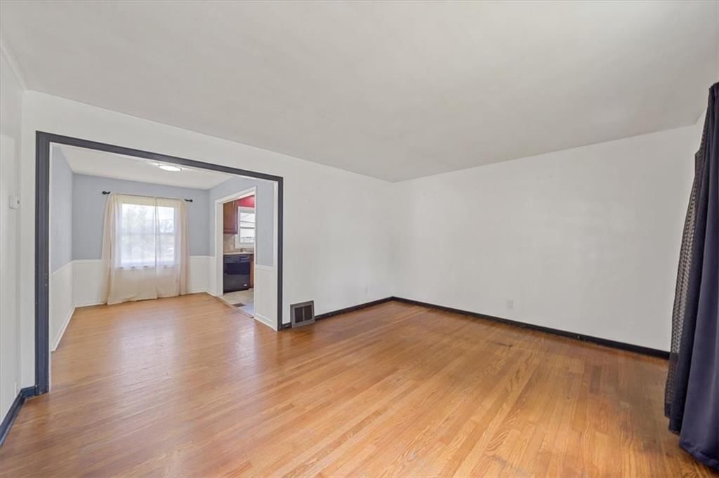 2504 NE 60th Street — photo 5