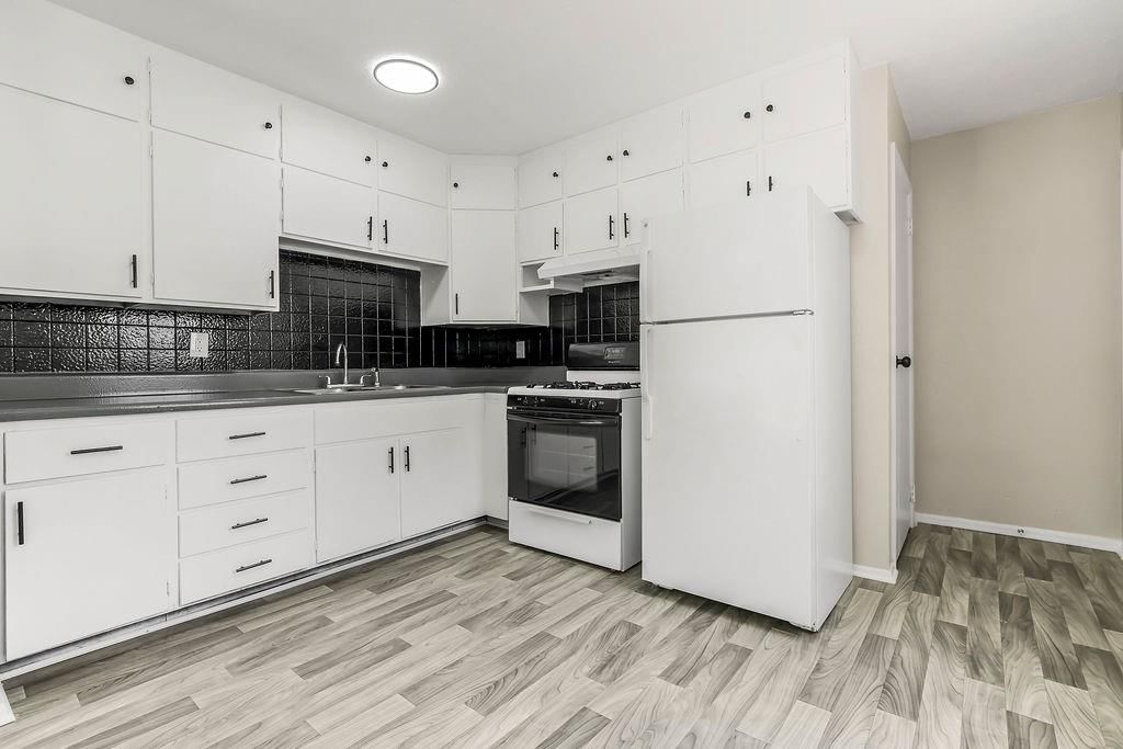 1607 N Cherokee Street — photo 8