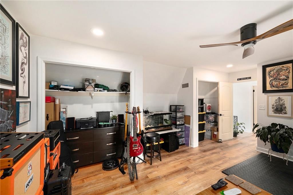 422 N Winnebago Drive — photo 17