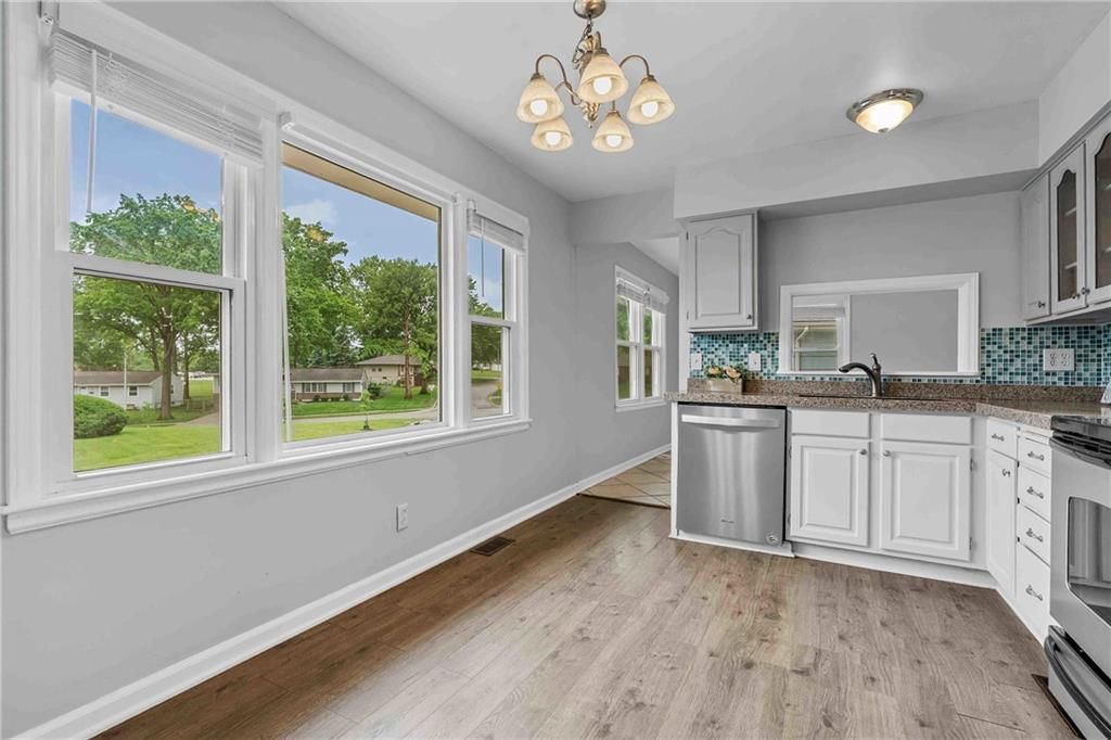 3218 NE 47th Street — photo 2