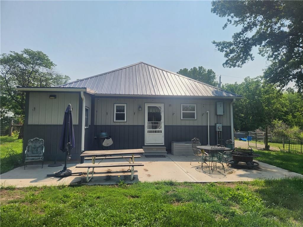 17680 Stubbs Station Road, Camden Point, MO