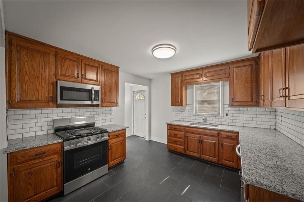 1943 Tennyson Street — photo 11