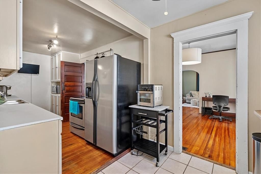1405 W 40th Street — photo 13