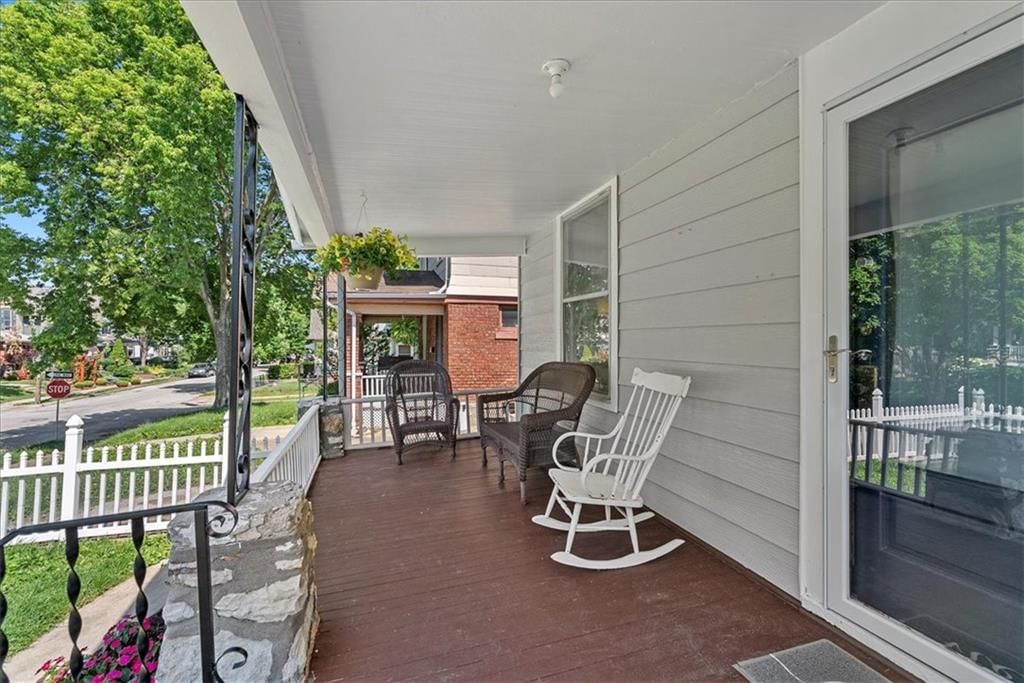 1405 W 40th Street — photo 6