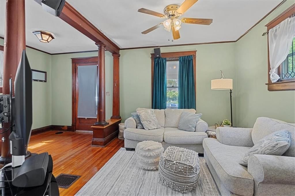 1405 W 40th Street — photo 9