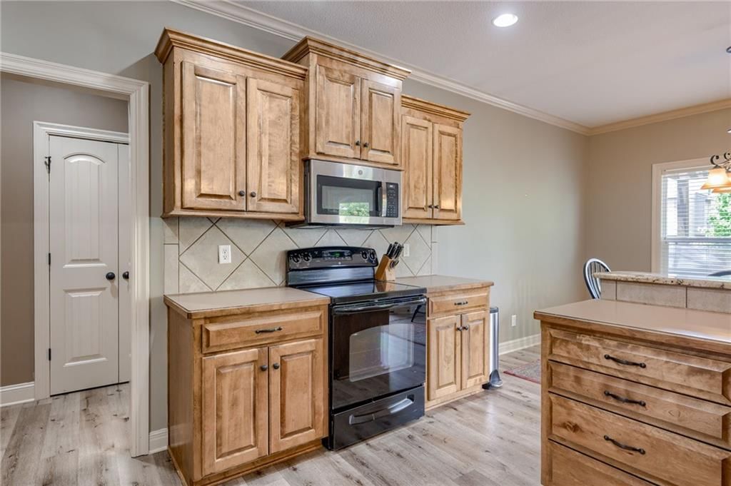 2208 SW Hawk View Road — photo 14