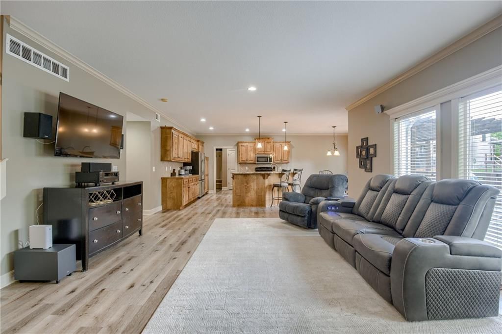 2208 SW Hawk View Road — photo 4