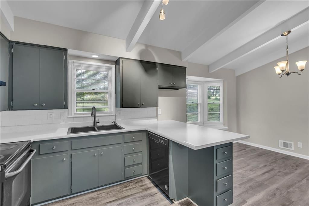 6404 N Wayne Avenue — photo 14