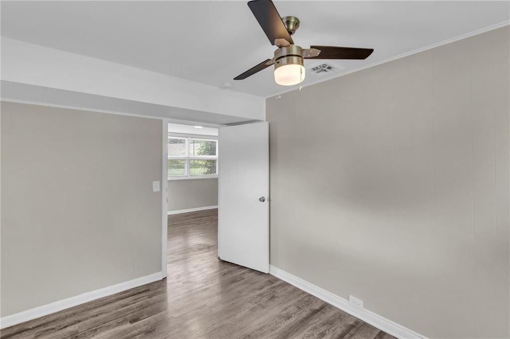 6404 N Wayne Avenue — photo 32