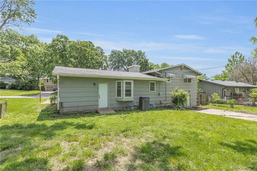 6404 N Wayne Avenue — photo 37