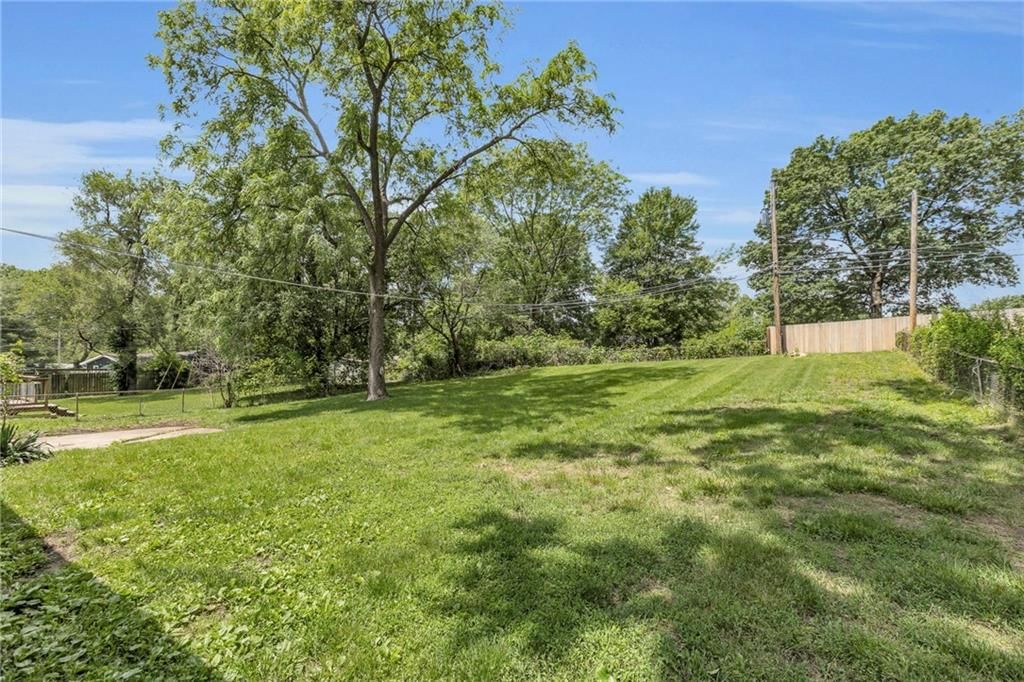 6404 N Wayne Avenue — photo 38