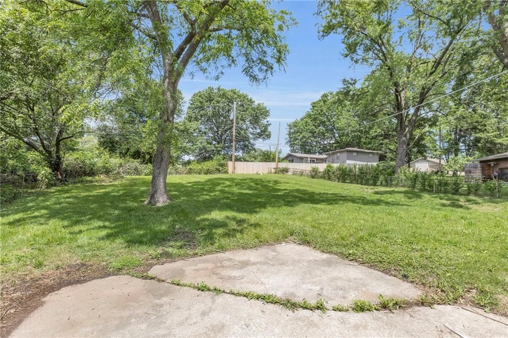 6404 N Wayne Avenue — photo 39