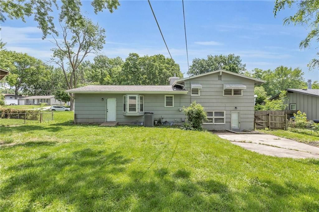 6404 N Wayne Avenue — photo 41