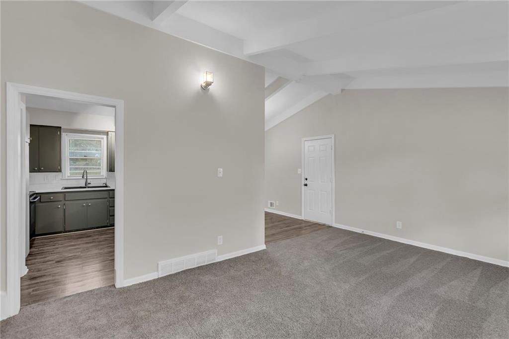6404 N Wayne Avenue — photo 7