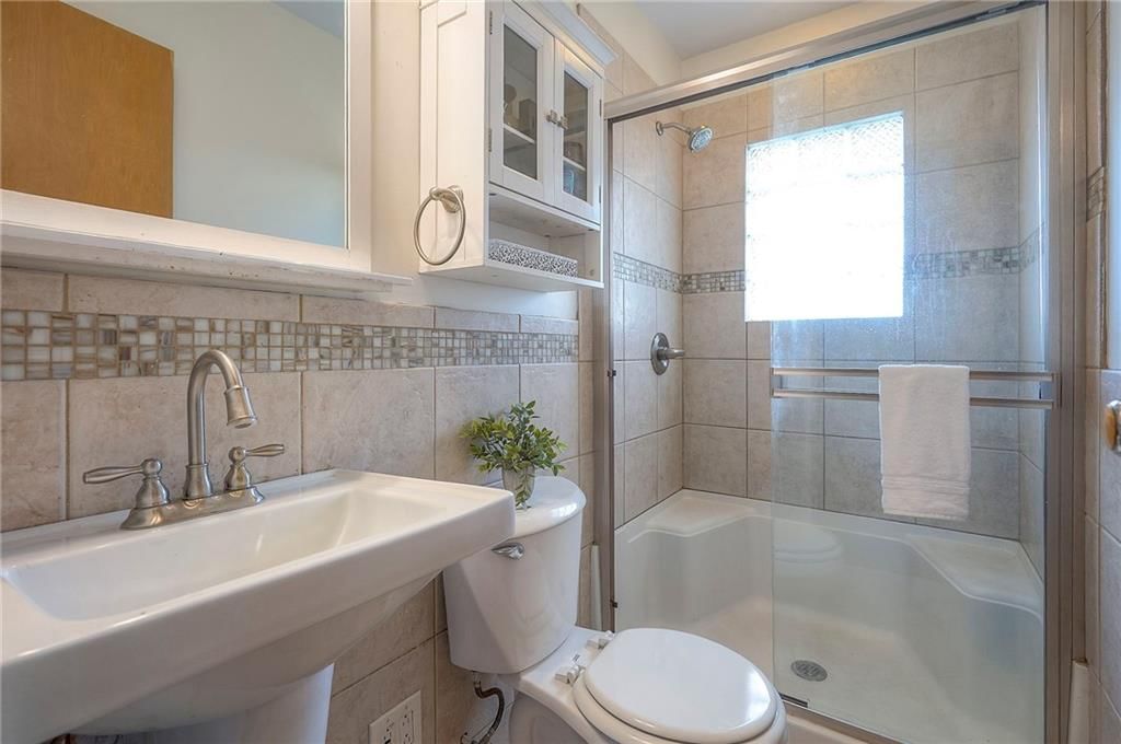 5718 W 101st Terrace — photo 33