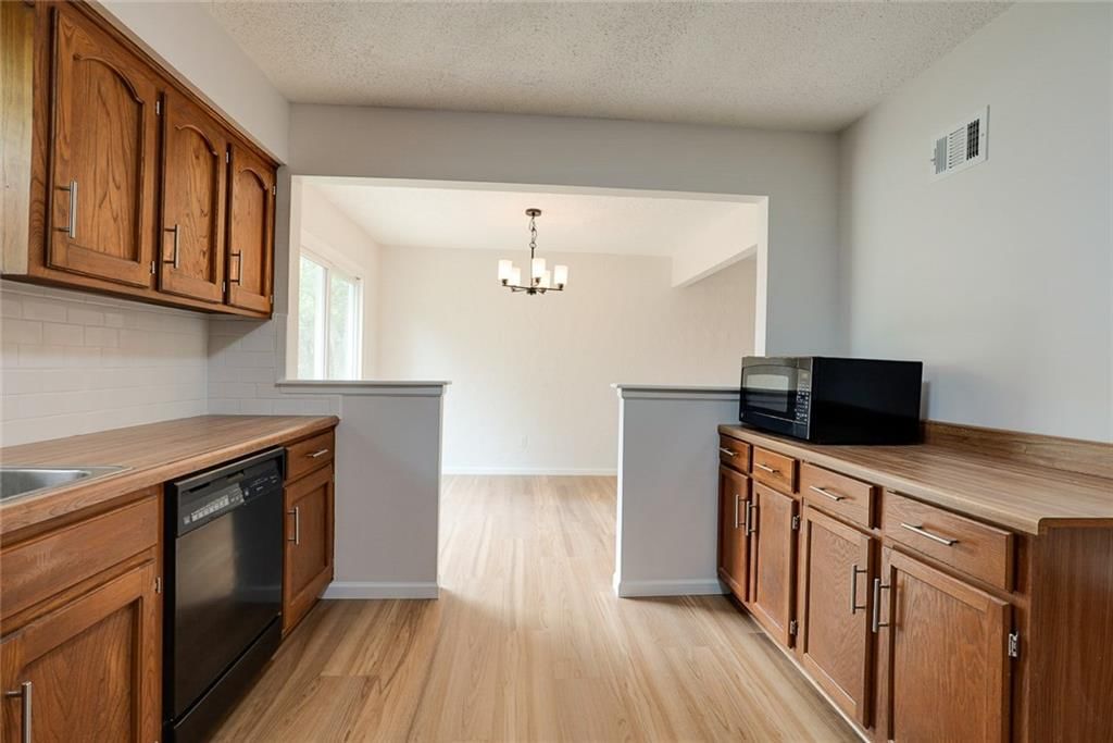 1506 N Holland Court — photo 13