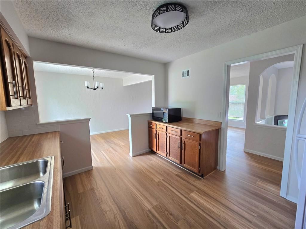 1506 N Holland Court — photo 14