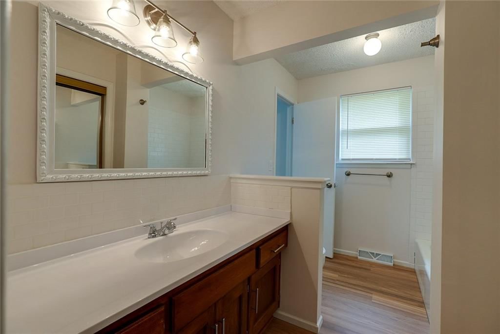 1506 N Holland Court — photo 17