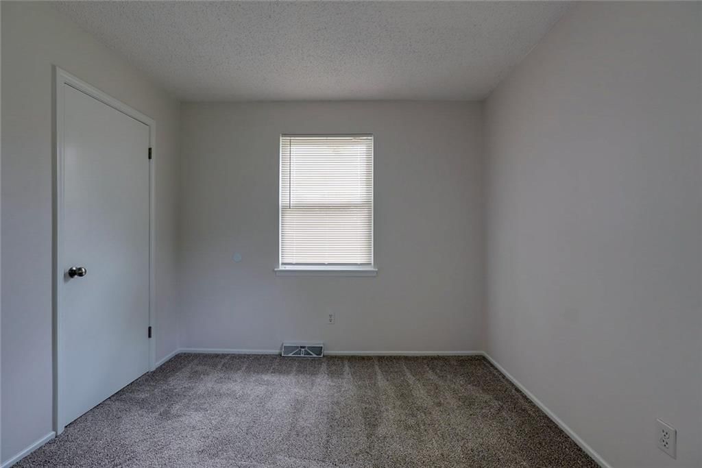 1506 N Holland Court — photo 24