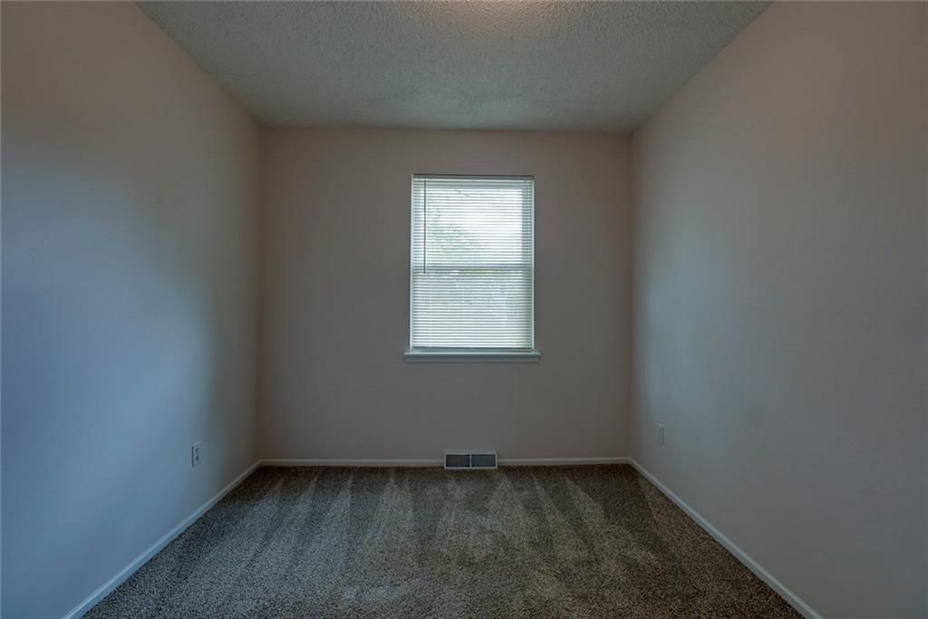 1506 N Holland Court — photo 26