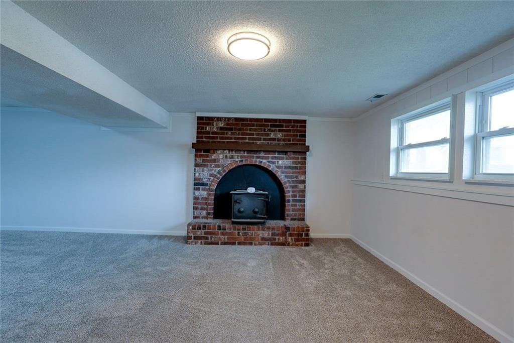 1506 N Holland Court — photo 29