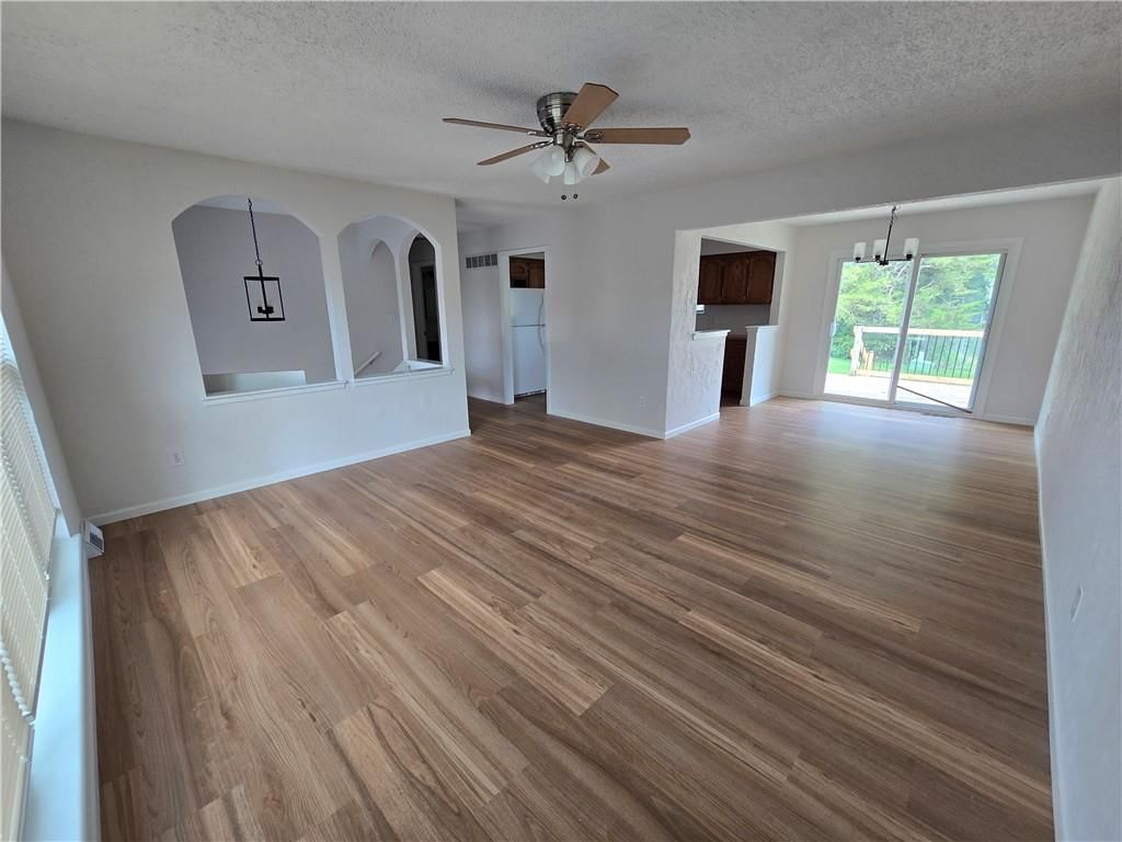 1506 N Holland Court — photo 9