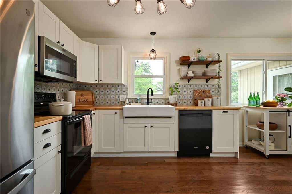 6921 Ballentine Street — photo 5