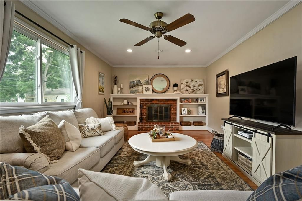6921 Ballentine Street — photo 9