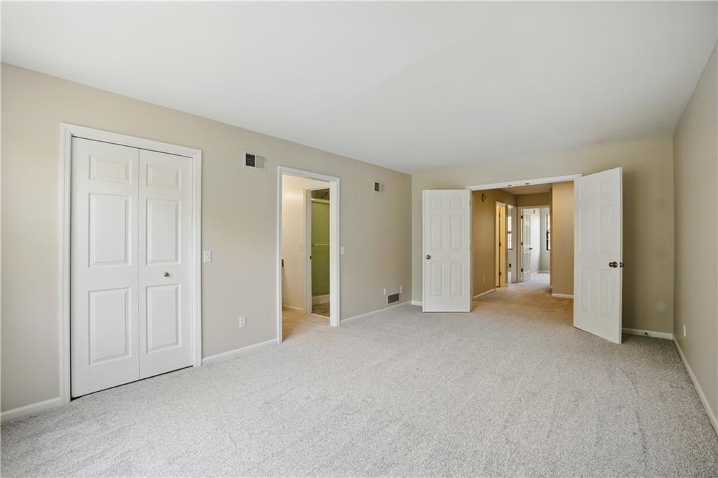 10547 Foster Street — photo 14