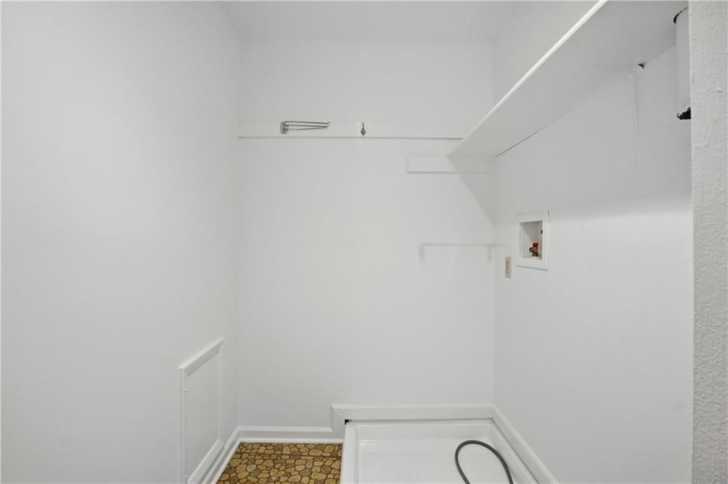 10547 Foster Street — photo 16