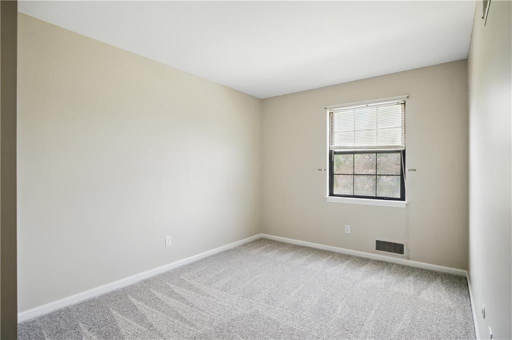 10547 Foster Street — photo 18