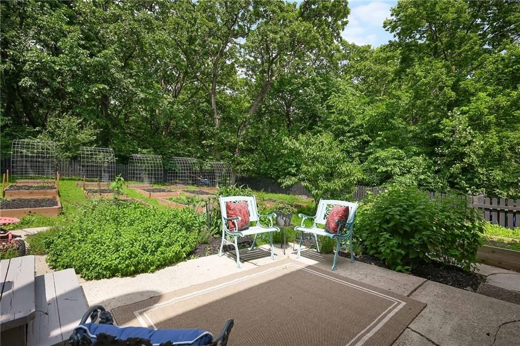 8 Apache Drive — photo 12