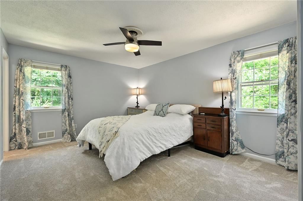 8 Apache Drive — photo 28