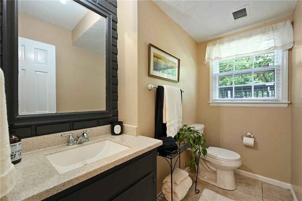 8 Apache Drive — photo 30