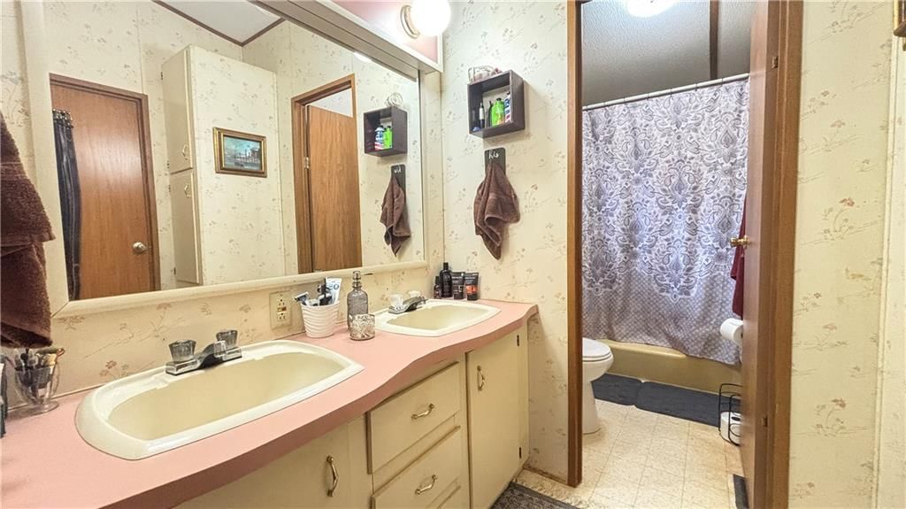 254 Sycamore Drive — photo 12